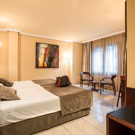 Yomo Imperial Hotel Sant Julia de Loria Exterior photo