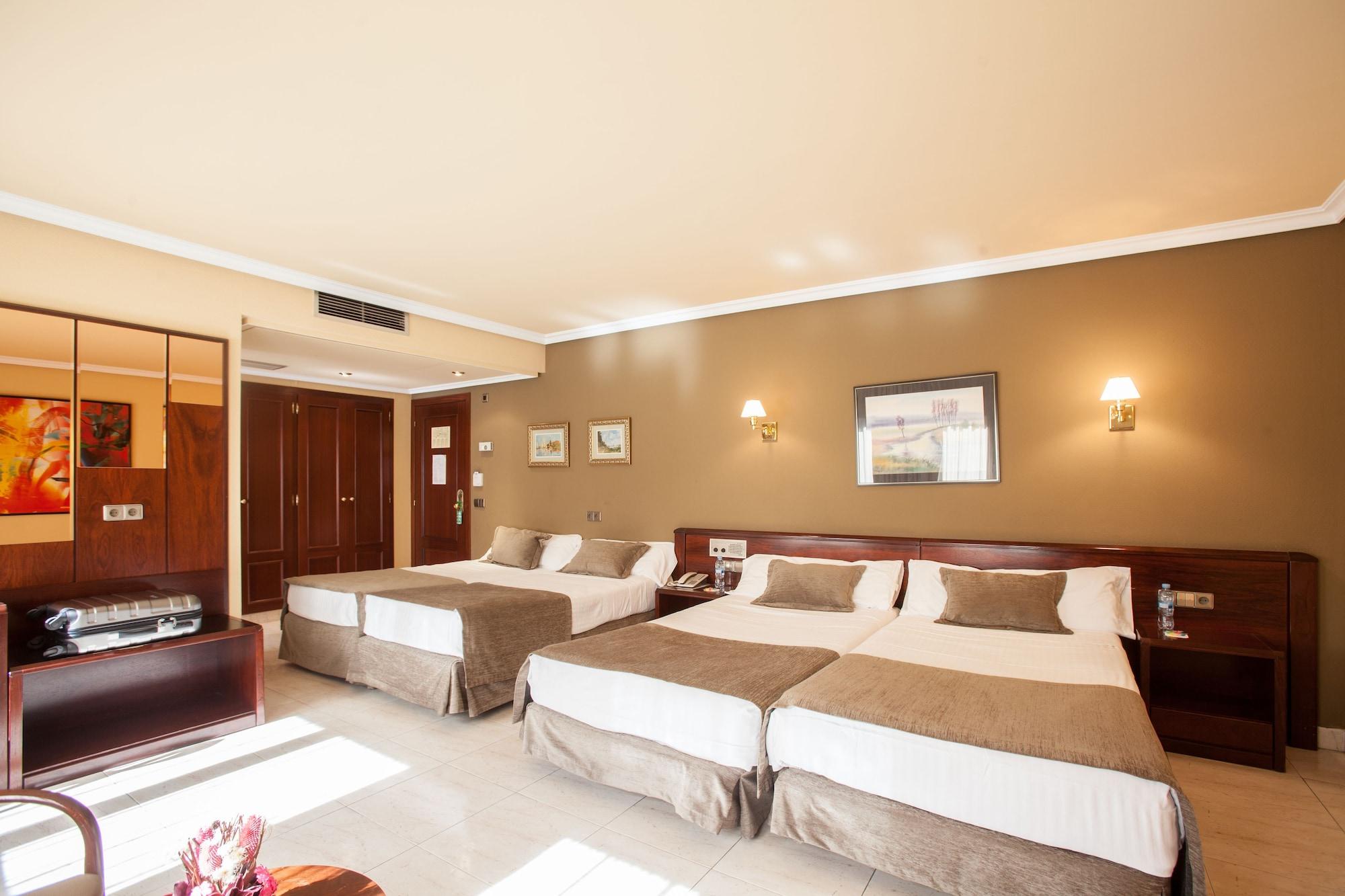 Yomo Imperial Hotel Sant Julia de Loria Exterior photo