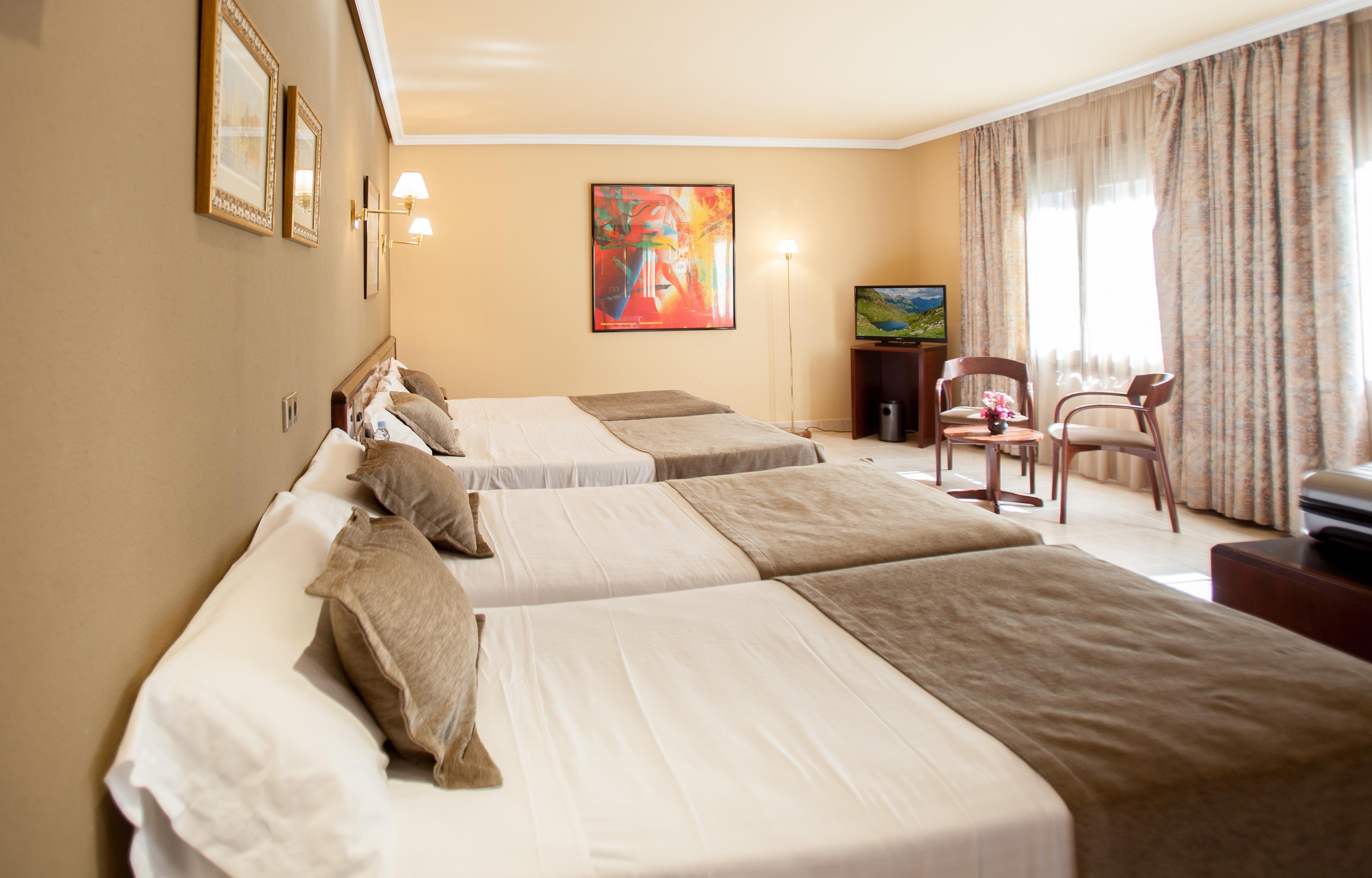 Yomo Imperial Hotel Sant Julia de Loria Exterior photo