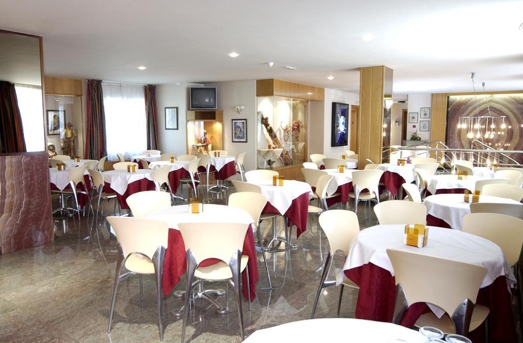 Yomo Imperial Hotel Sant Julia de Loria Exterior photo