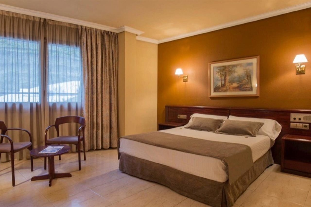 Yomo Imperial Hotel Sant Julia de Loria Exterior photo